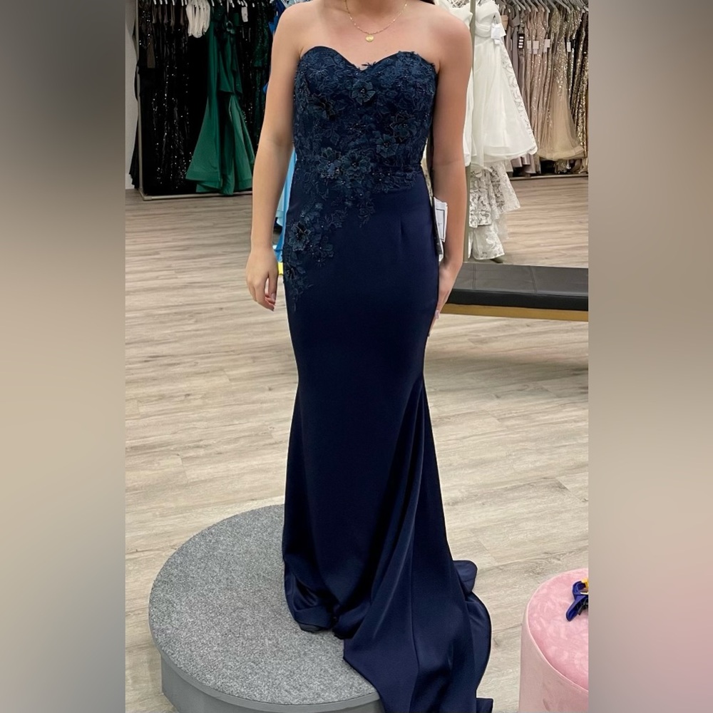 Jadore Australia Gown Size US 6